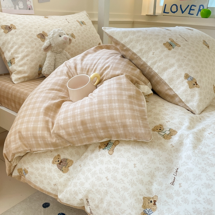 91家纺网 家纺一手货源 找家纺 吉象家纺 2025新款12868高支密全棉印花学生季三件套 小熊先生