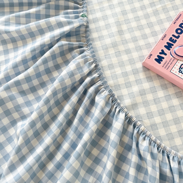 91家纺网 家纺一手货源 找家纺 吉象家纺 2025新款12868高支密全棉印花学生季三件套 蓝色泡芙狗