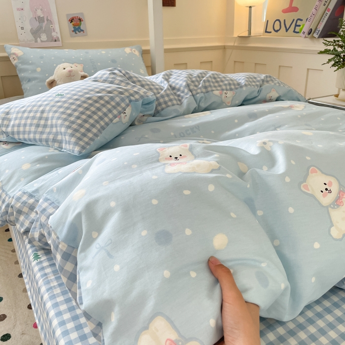 91家纺网 家纺一手货源 找家纺 吉象家纺 2025新款12868高支密全棉印花学生季三件套 蓝色泡芙狗