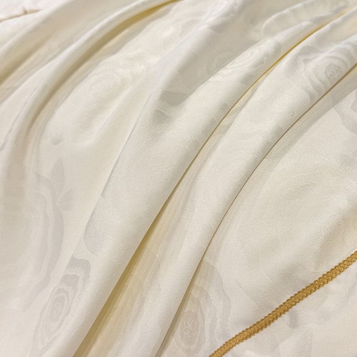 91家纺网 家纺一手货源 找家纺 世爵 2025新款水洗天丝提花锦缎四件套 溶月白