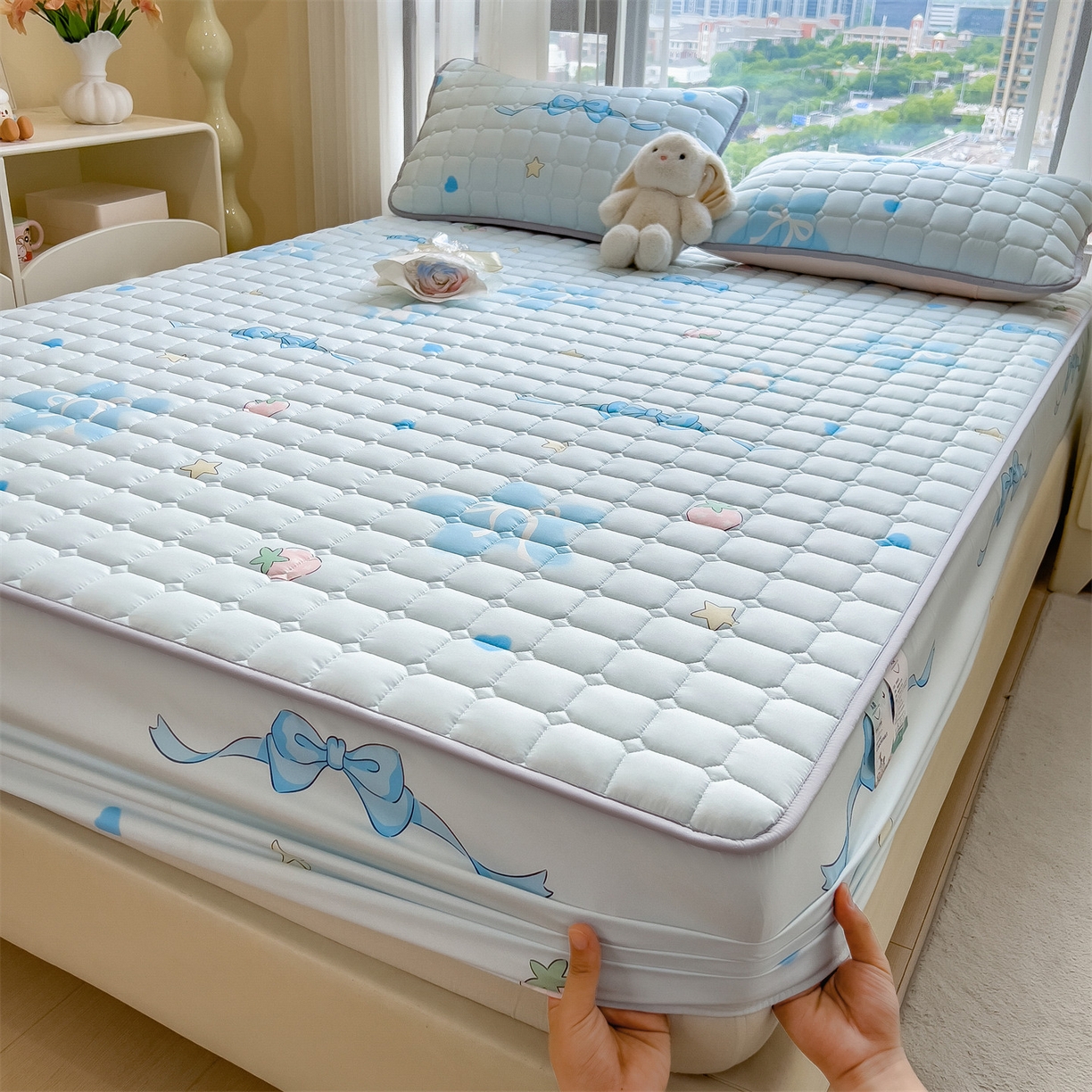 91家纺网 家纺一手货源 找家纺 雯豆家纺 2025四季款新品夹棉床笠三件套水洗棉磨毛小清新印花床垫保护套 心梦