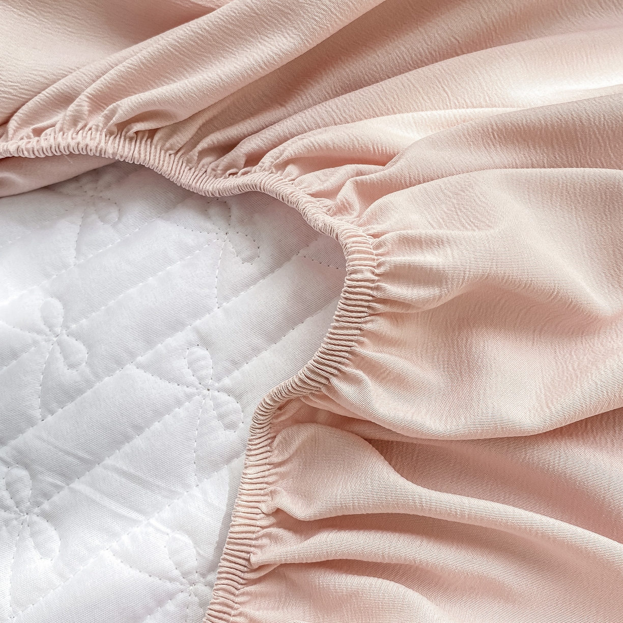 91家纺网 家纺一手货源 找家纺 眠势力 2025新款韩版花边夹棉床笠单件公主风四季款床垫保护套床罩 纯色系-蜜桃粉