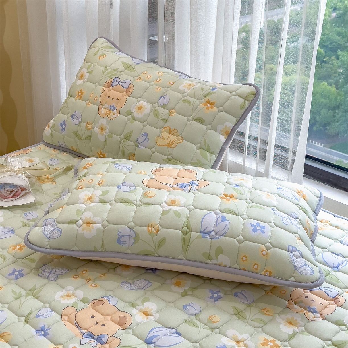 91家纺网 家纺一手货源 找家纺 雯豆家纺 2025四季款新品夹棉床笠三件套水洗棉磨毛小清新印花床垫保护套 宠爱