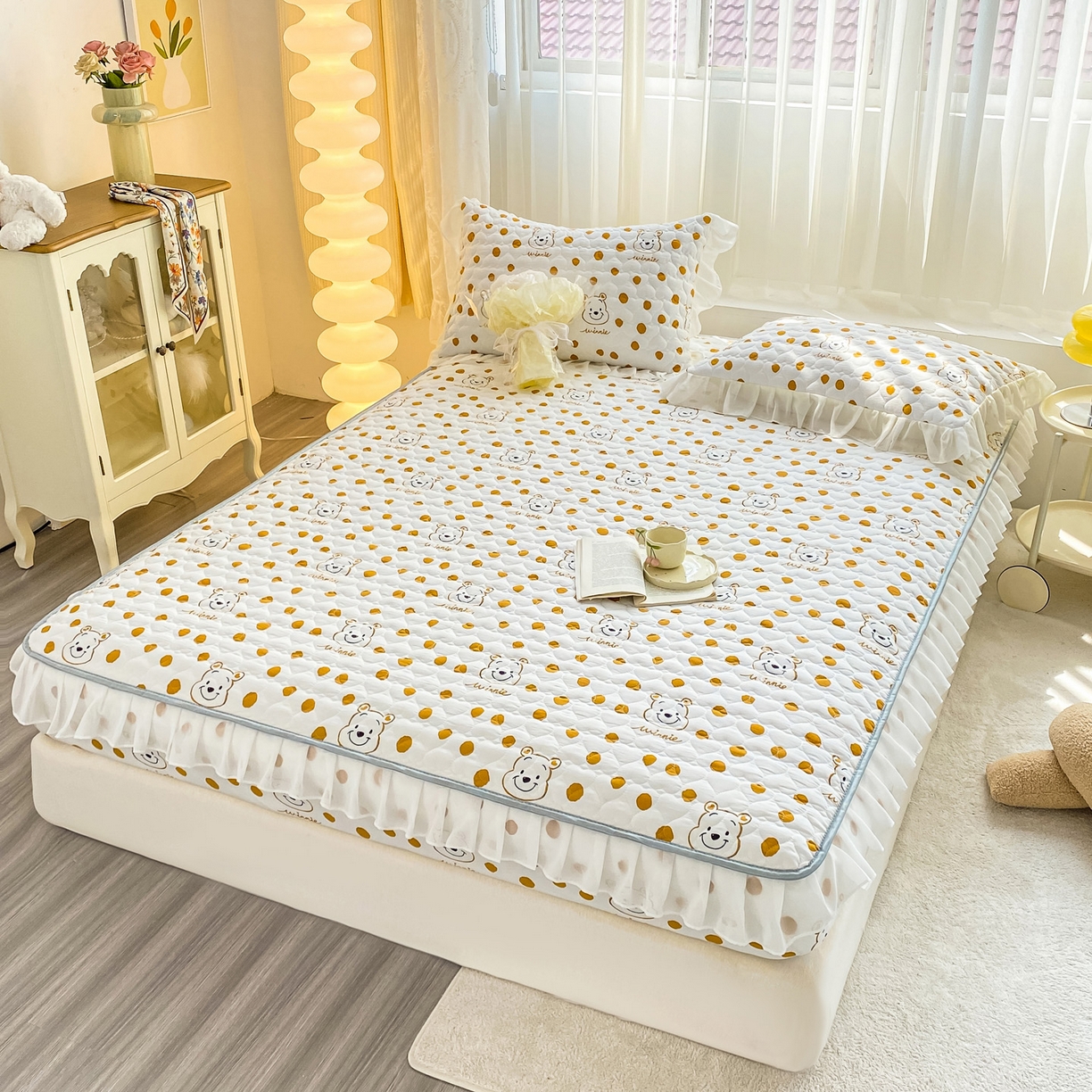 91家纺网 家纺一手货源 找家纺 眠势力 2025新款韩版花边夹棉床笠单件公主风四季款床垫保护套床罩 笑脸熊桔