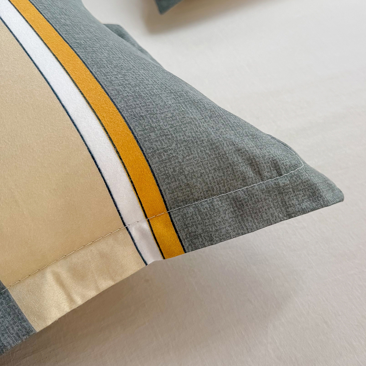 91家纺网 家纺一手货源 找家纺 梵巢 家纺芦荟棉枕套磨毛化纤枕套48*74cm 城市优格