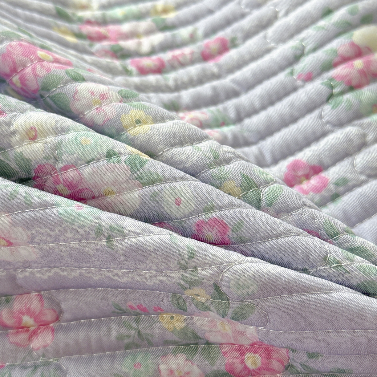 91家纺网 家纺一手货源 找家纺 橘夏家纺 2025新款莱赛尔天丝轻奢风多功能床盖三件套软凉席盖毯  梦幻紫