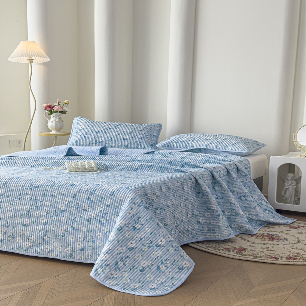 91家纺网 家纺一手货源 找家纺 橘夏家纺 2025新款莱赛尔天丝轻奢风多功能床盖三件套软凉席盖毯  清雅-兰