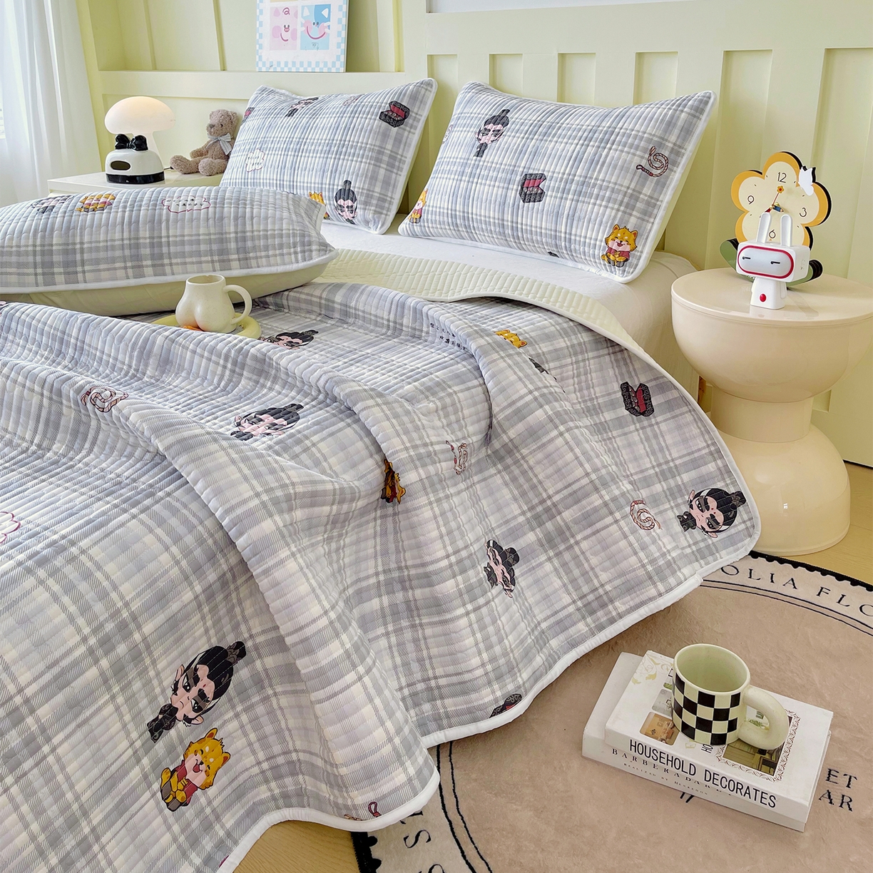 91家纺网 家纺一手货源 找家纺 金鑫汇家纺2025新款A类全棉绗缝夹棉印花床盖 无畏申公豹·灰