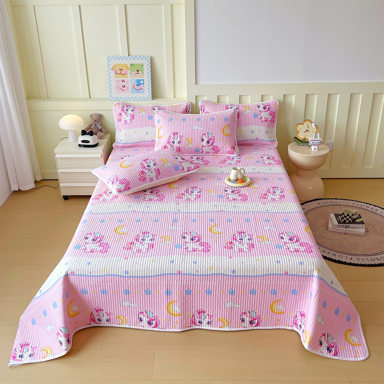 91家纺网 家纺一手货源 找家纺 金鑫汇家纺2025新款A类全棉绗缝夹棉印花床盖 小马莉尔