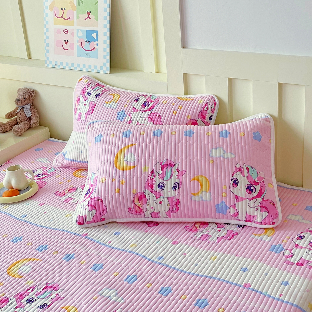 91家纺网 家纺一手货源 找家纺 金鑫汇家纺2025新款A类全棉绗缝夹棉印花床盖 小马莉尔