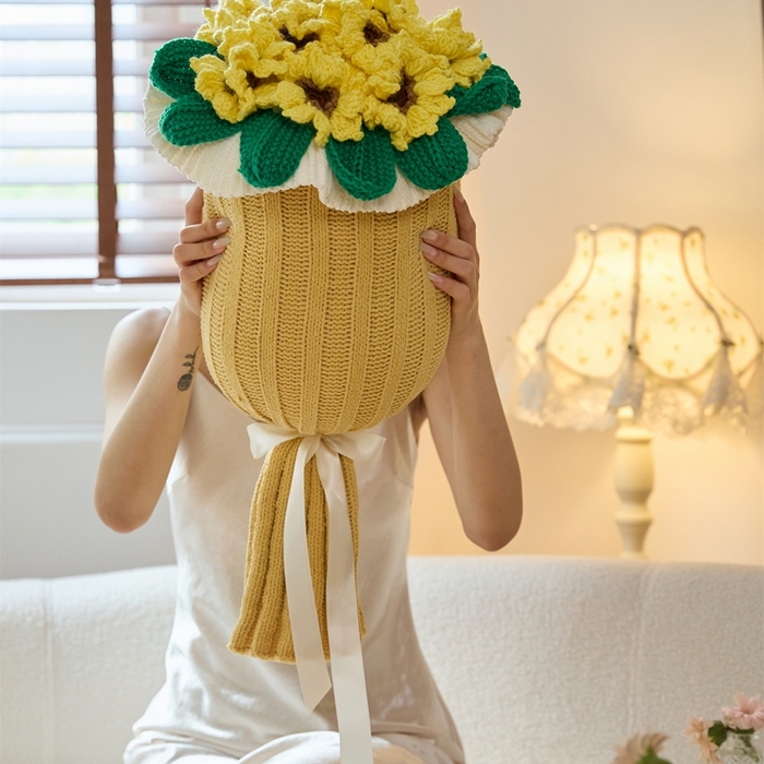 91家纺网 家纺一手货源 找家纺 （总）暖绵绵家纺 2025新款花束针织抱枕-星葵（含芯）