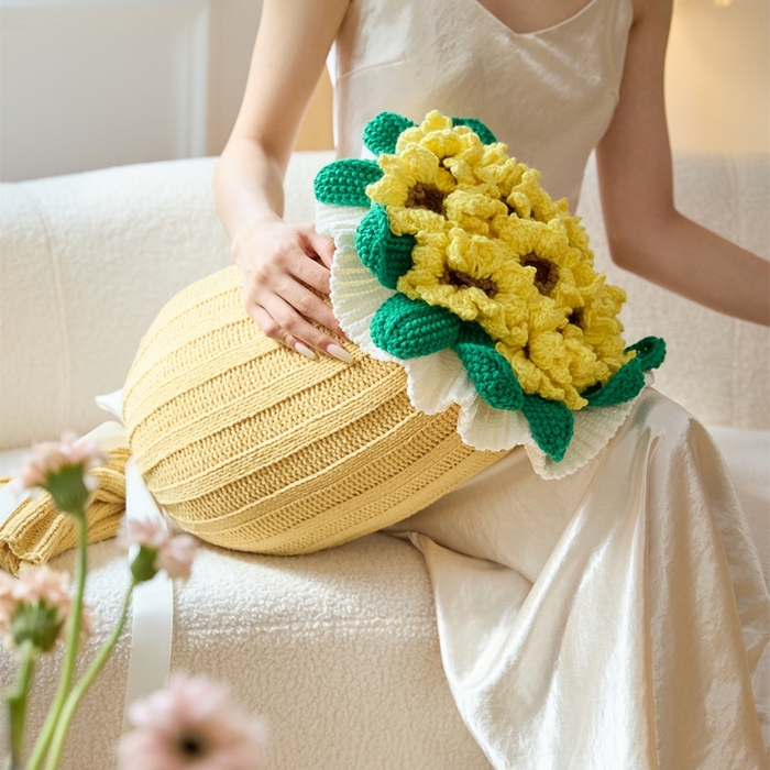 91家纺网 家纺一手货源 找家纺 （总）暖绵绵家纺 2025新款花束针织抱枕-星葵（含芯）