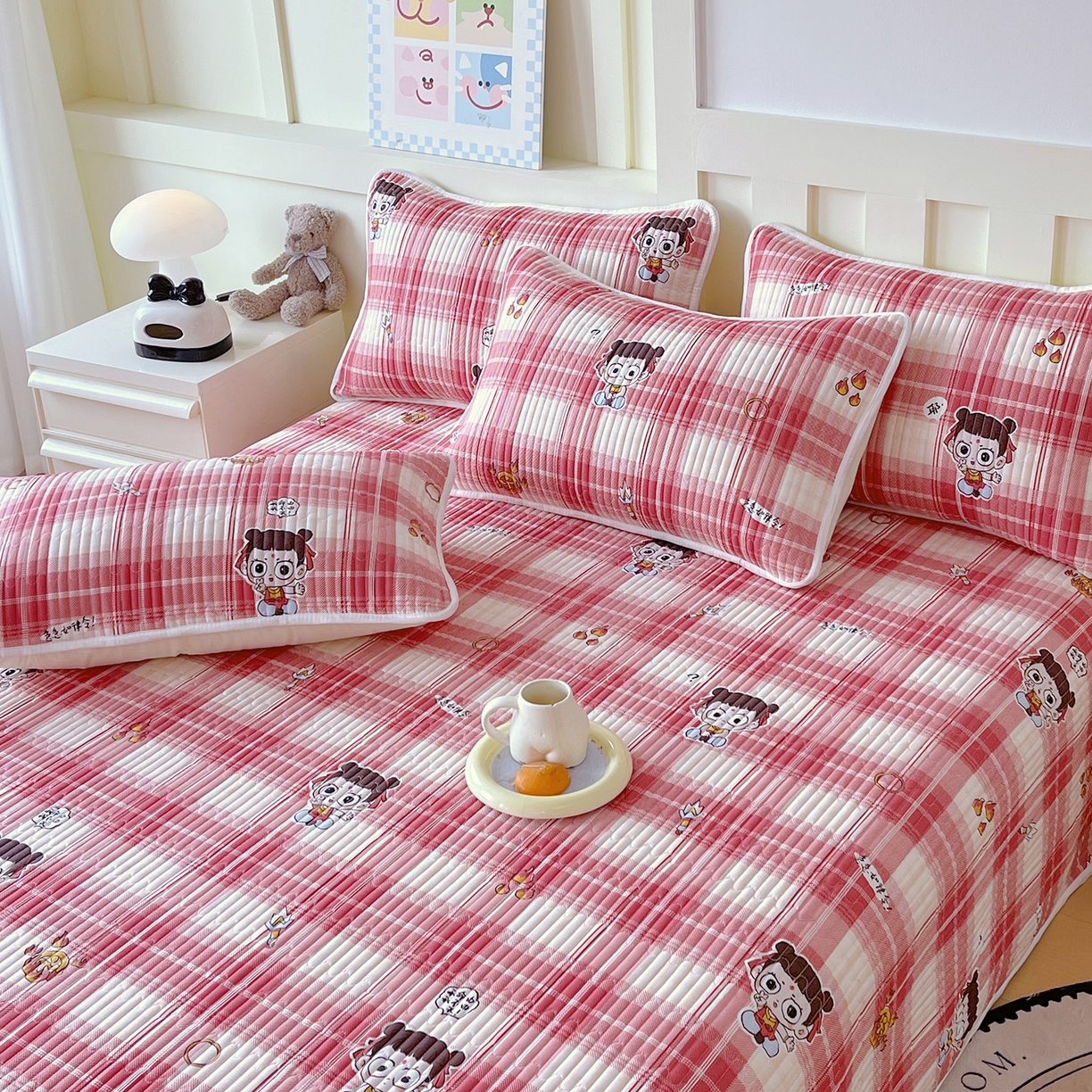 91家纺网 家纺一手货源 找家纺 金鑫汇家纺 2025新款A类全绗缝夹棉印花枕套 传奇哪吒·红