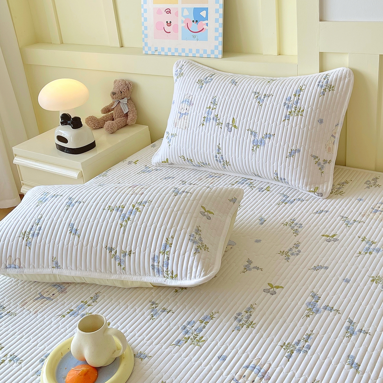 91家纺网 家纺一手货源 找家纺 金鑫汇家纺 2025新款A类全绗缝夹棉印花枕套 花丛兔