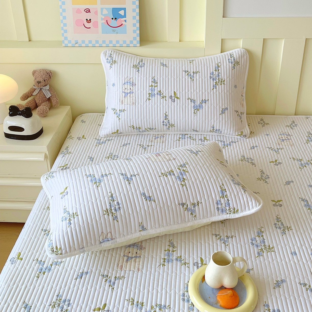 91家纺网 家纺一手货源 找家纺 金鑫汇家纺 2025新款A类全绗缝夹棉印花枕套 花丛兔