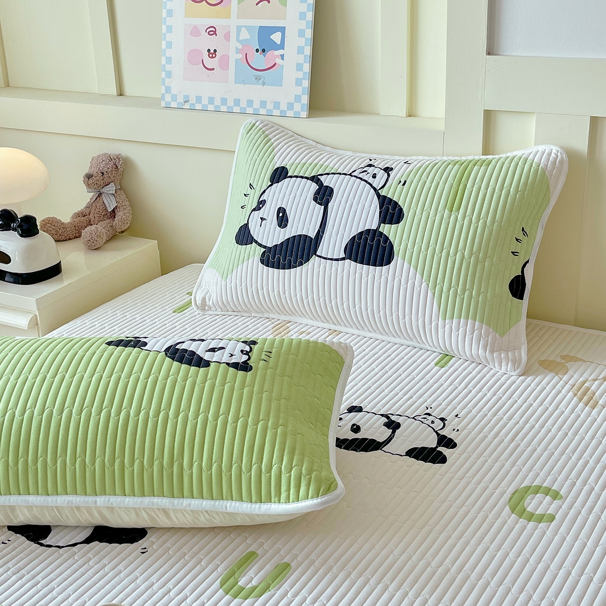 91家纺网 家纺一手货源 找家纺 金鑫汇家纺 2025新款A类全绗缝夹棉印花枕套 可爱熊猫