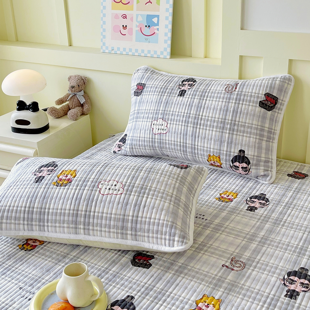 91家纺网 家纺一手货源 找家纺 金鑫汇家纺 2025新款A类全绗缝夹棉印花枕套 无畏申公豹·灰