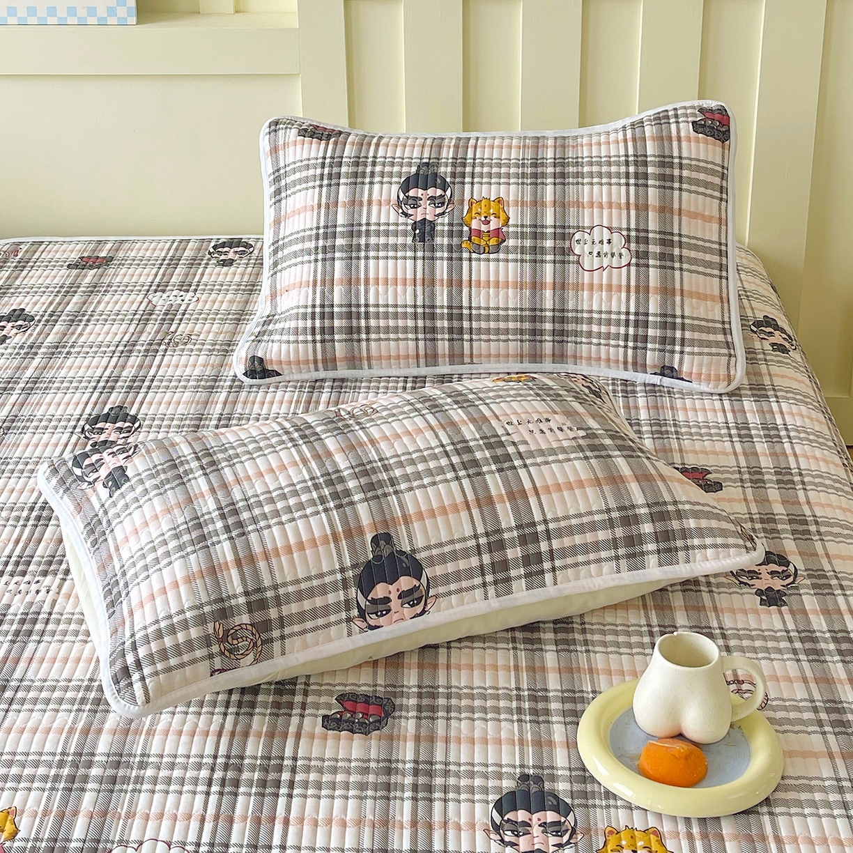 91家纺网 家纺一手货源 找家纺 金鑫汇家纺 2025新款A类全绗缝夹棉印花枕套 无畏申公豹·咖