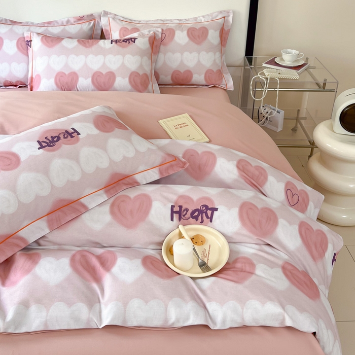 91家纺网 家纺一手货源 找家纺 艾迪尚家纺 2025新款生态全棉纯棉磨毛印花四件套 心心相印-粉