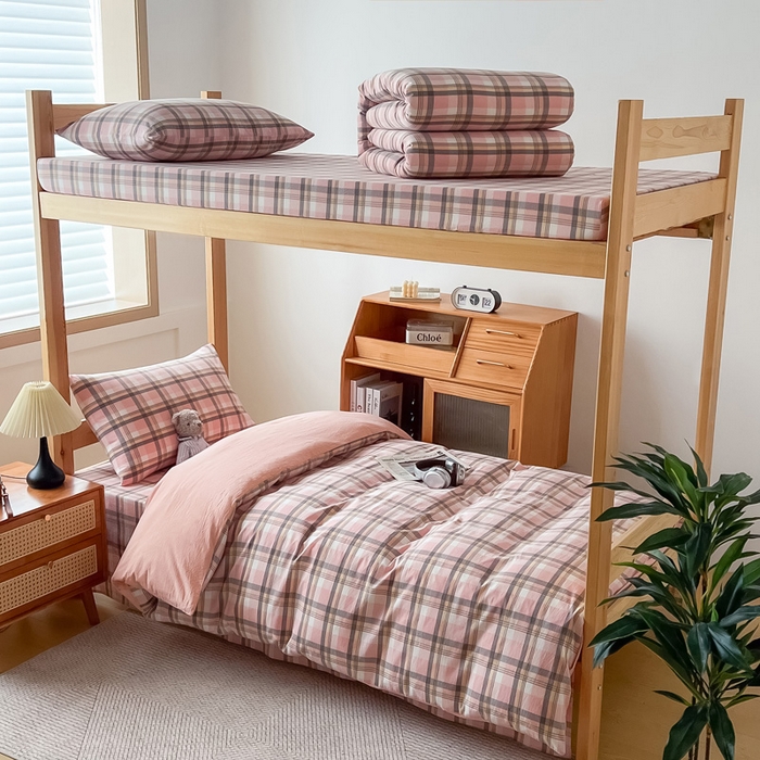 91家纺网 家纺一手货源 找家纺 鸣升家纺 2025新款全棉纯棉色织水洗棉学生宿舍床三件套上下铺三件套六件套 莫妮卡粉