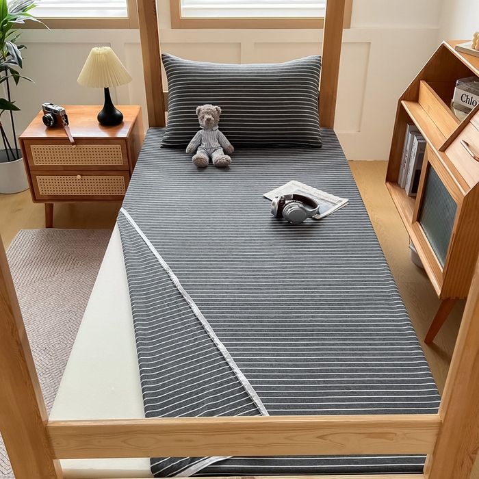 91家纺网 家纺一手货源 找家纺 鸣升家纺 2025新款全棉纯棉色织水洗棉学生宿舍床三件套上下铺三件套六件套 中灰条