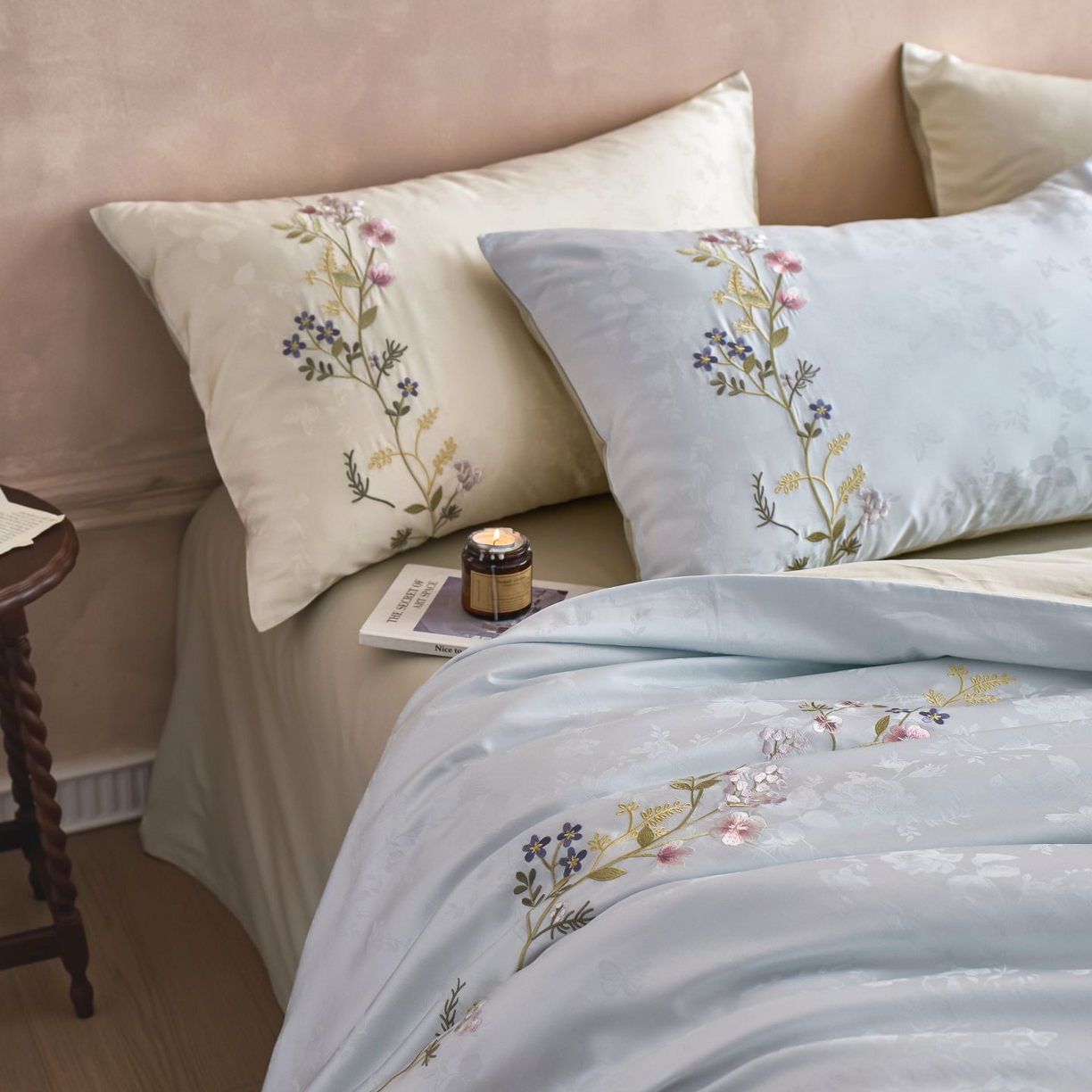 91家纺网 家纺一手货源 找家纺 （总）初拾 2025新款100s全棉提花刺绣系列—花步巷