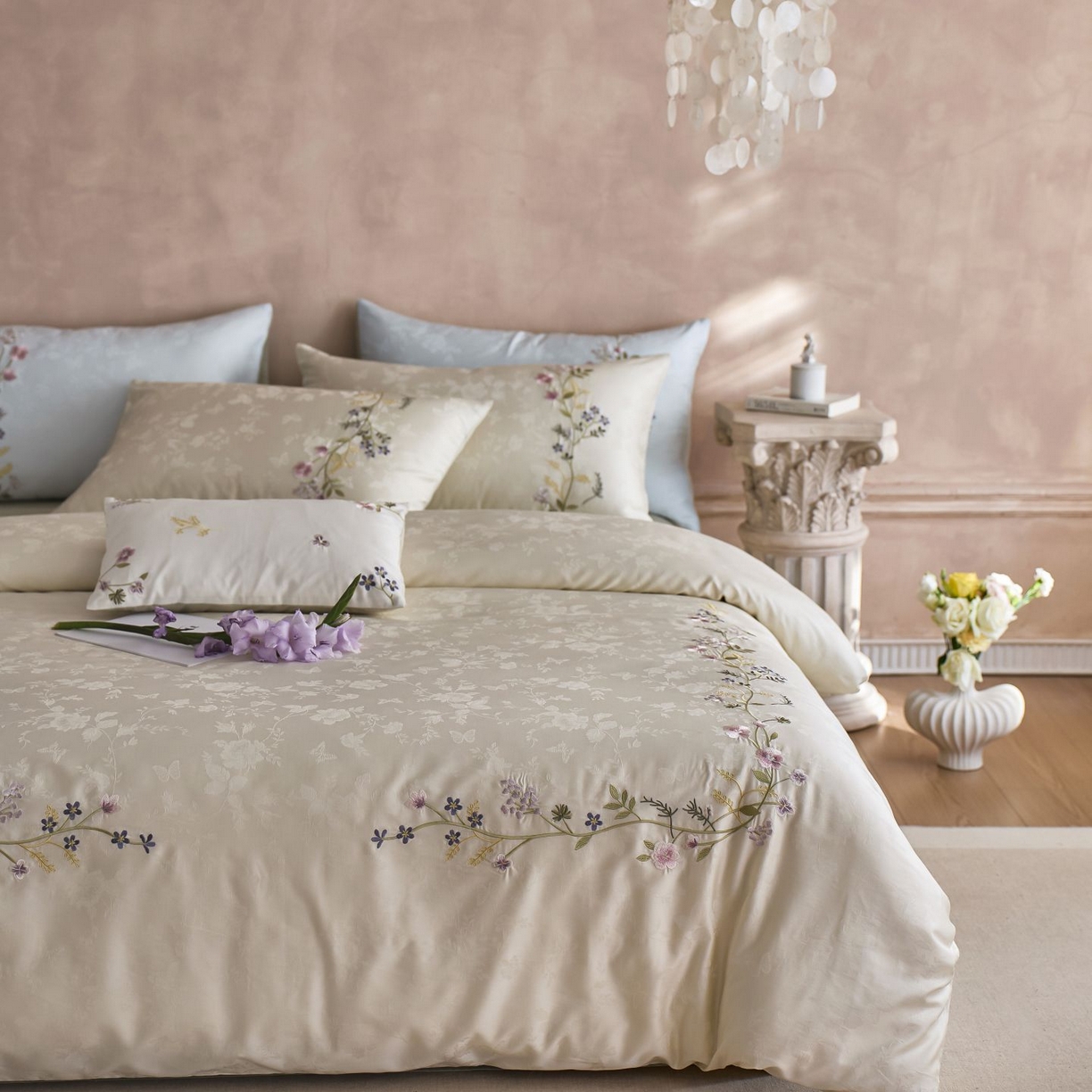 91家纺网 家纺一手货源 找家纺 初拾 2025新款100s全棉提花刺绣系列—花步巷 花步巷-奶油白绿