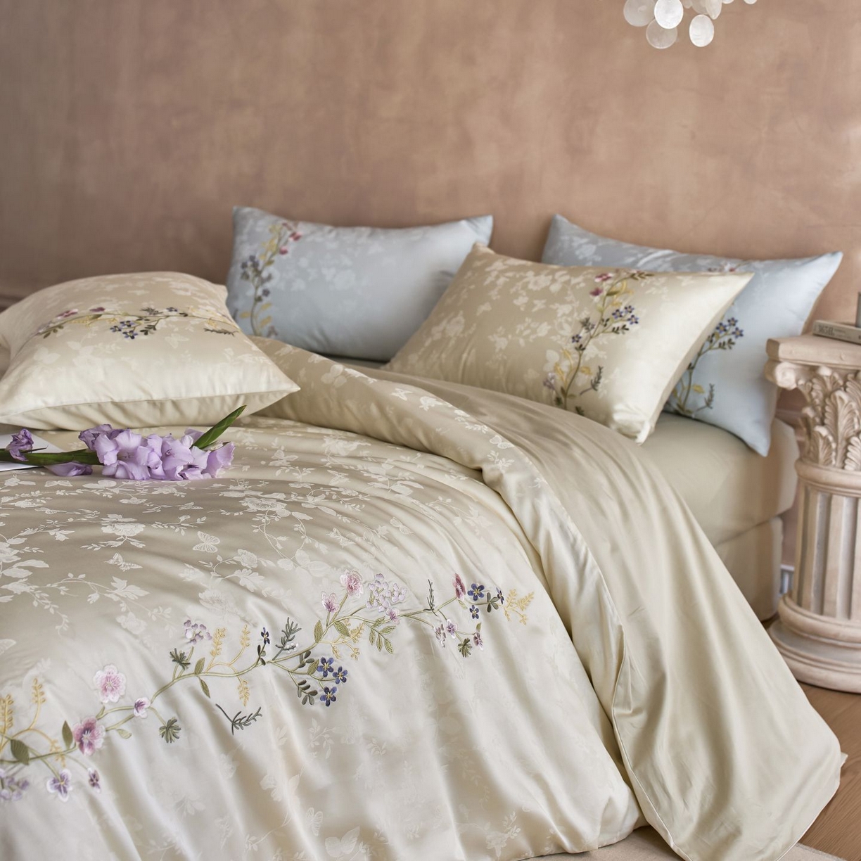 91家纺网 家纺一手货源 找家纺 初拾 2025新款100s全棉提花刺绣系列—花步巷 花步巷-奶油白绿