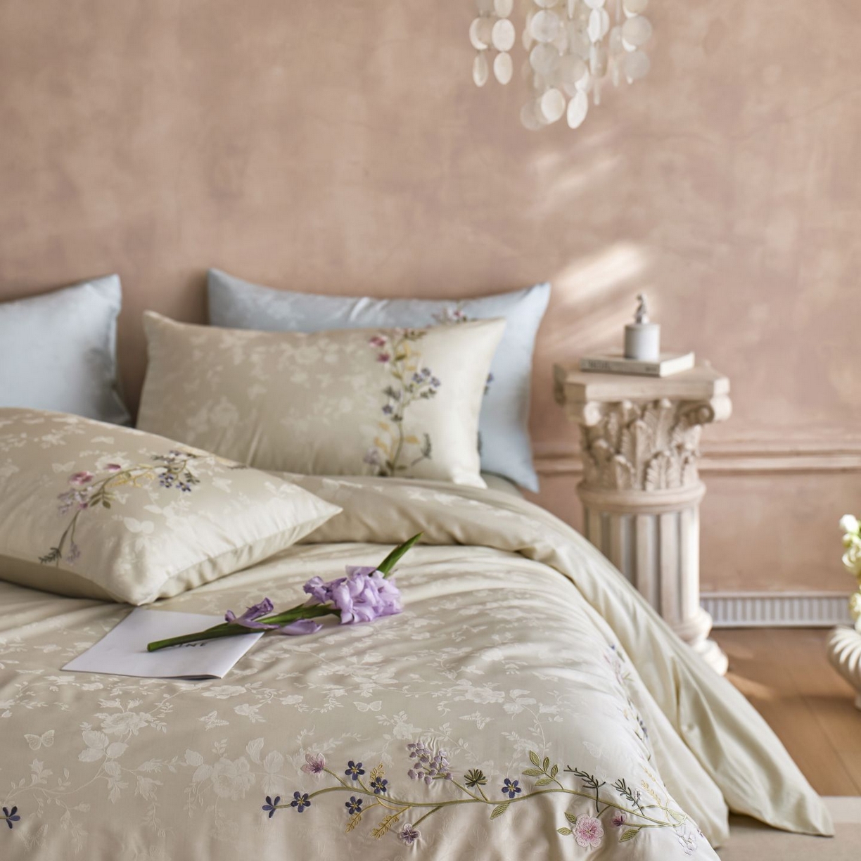 91家纺网 家纺一手货源 找家纺 初拾 2025新款100s全棉提花刺绣系列—花步巷 花步巷-奶油白绿