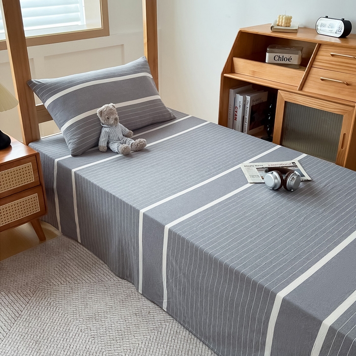 91家纺网 家纺一手货源 找家纺 九沐良品 2025新款全棉纯棉色织水洗棉学生三件套六件套大礼包 灰条