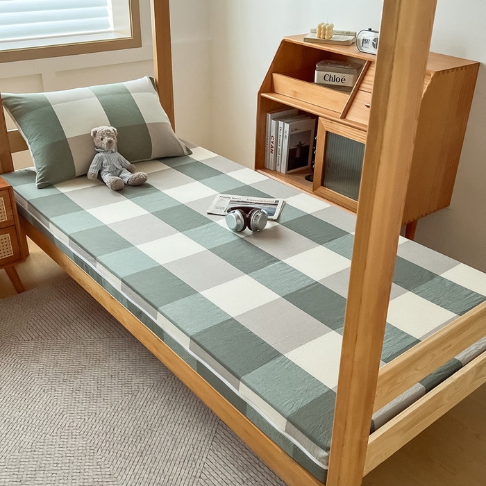 91家纺网 家纺一手货源 找家纺 九沐良品 2025新款全棉纯棉色织水洗棉学生三件套六件套大礼包 绿大格