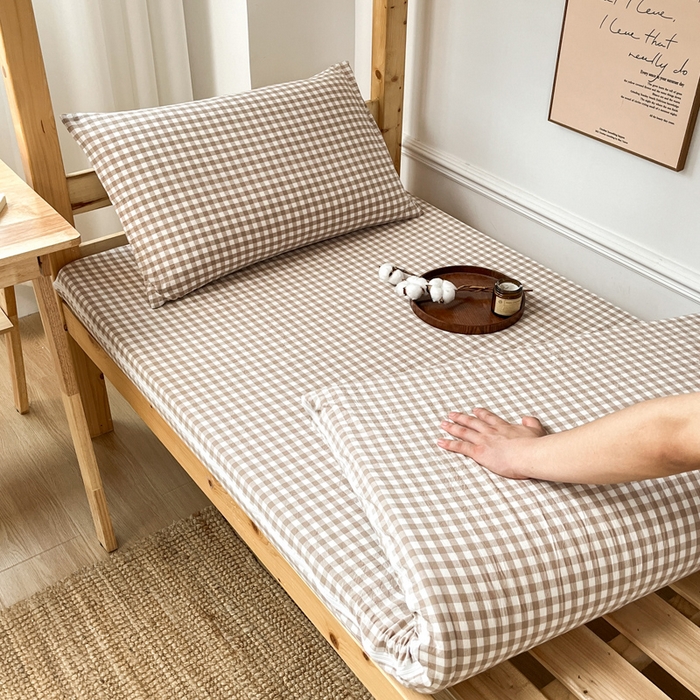 91家纺网 家纺一手货源 找家纺 九沐良品 2025新款全棉纯棉色织水洗棉学生三件套六件套大礼包 米小格