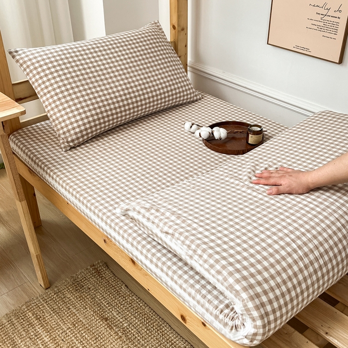 91家纺网 家纺一手货源 找家纺 九沐良品 2025新款全棉纯棉色织水洗棉学生三件套六件套大礼包 米小格