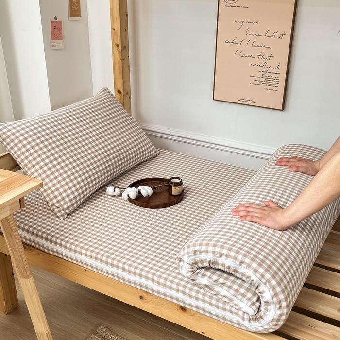 91家纺网 家纺一手货源 找家纺 九沐良品 2025新款全棉纯棉色织水洗棉学生三件套六件套大礼包 米小格