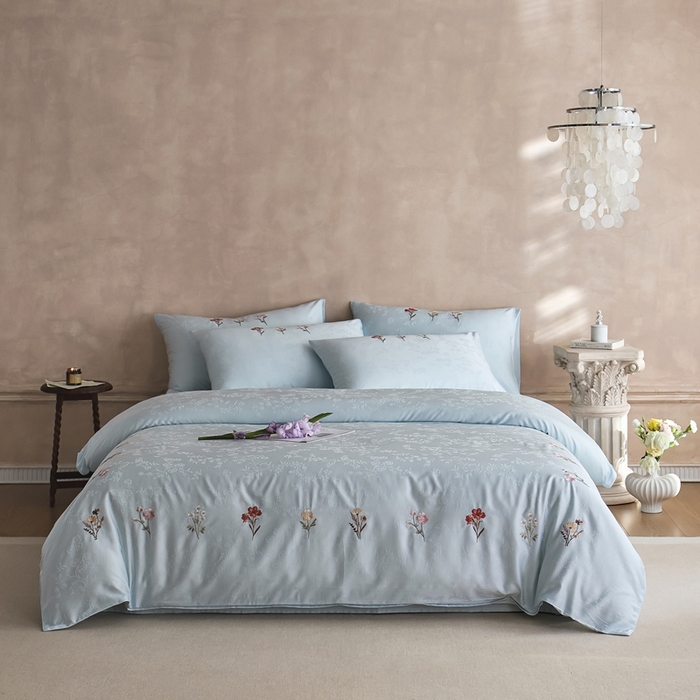 91家纺网 家纺一手货源 找家纺 初拾 2025新款全棉纯棉提花刺绣系列—栀子花信 栀子花信-海水蓝