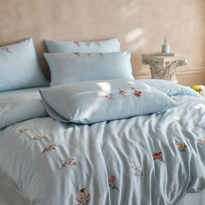 91家纺网 家纺一手货源 找家纺 初拾 2025新款全棉纯棉提花刺绣系列—栀子花信 栀子花信-海水蓝