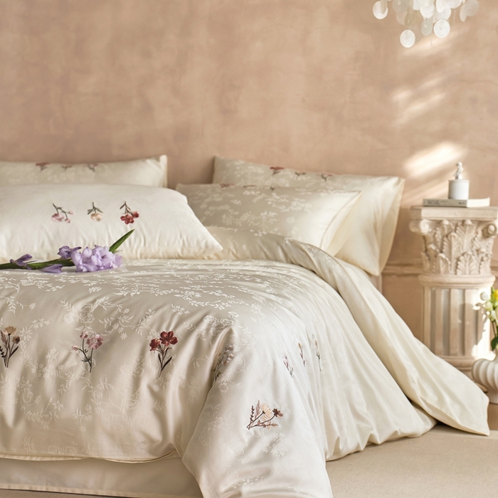 91家纺网 家纺一手货源 找家纺 初拾 2025新款全棉纯棉提花刺绣系列—栀子花信 栀子花信-奶昔白