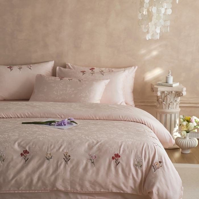 91家纺网 家纺一手货源 找家纺 初拾 2025新款全棉纯棉提花刺绣系列—栀子花信 栀子花信-樱落粉