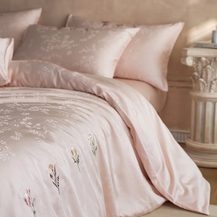 91家纺网 家纺一手货源 找家纺 初拾 2025新款全棉纯棉提花刺绣系列—栀子花信 栀子花信-樱落粉