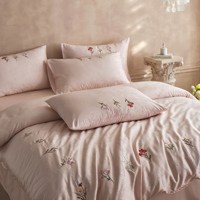 91家纺网 家纺一手货源 找家纺 初拾 2025新款全棉纯棉提花刺绣系列—栀子花信 栀子花信-樱落粉