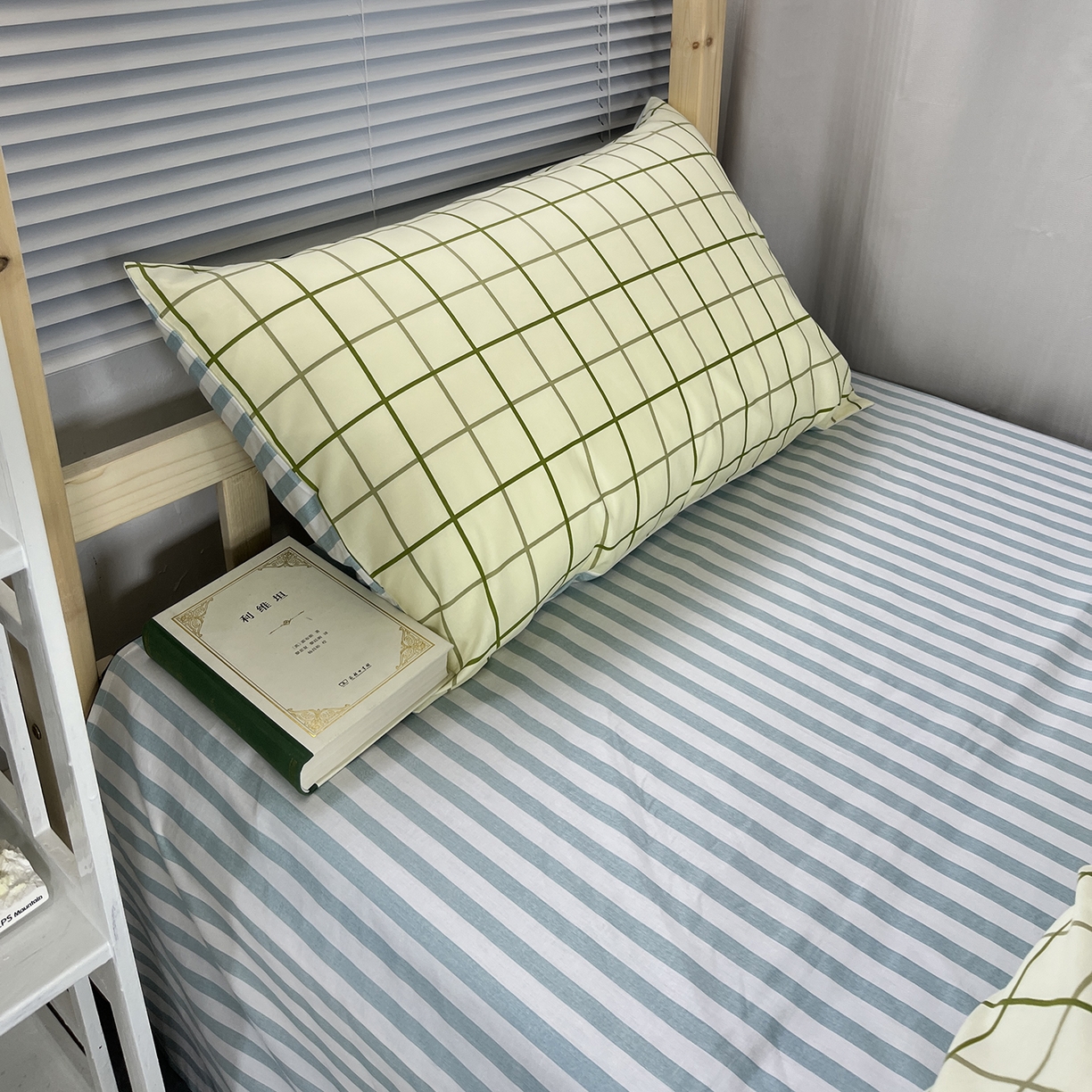 91家纺网 家纺一手货源 找家纺 云梦2025新款全棉印花学生宿舍套件 点名打卡