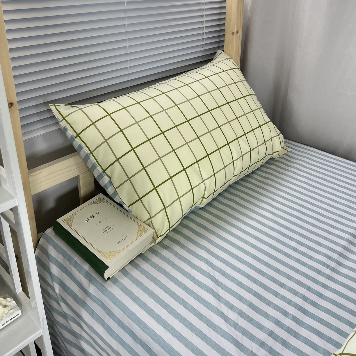 91家纺网 家纺一手货源 找家纺 云梦2025新款全棉印花学生宿舍套件 点名打卡