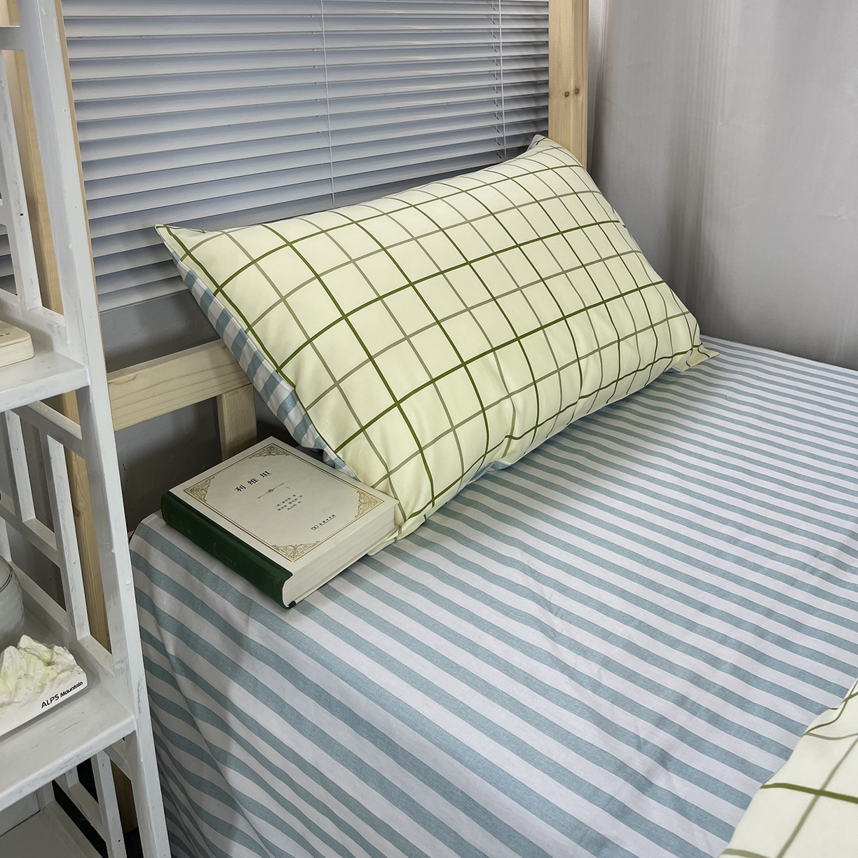 91家纺网 家纺一手货源 找家纺 云梦2025新款全棉印花学生宿舍套件 点名打卡