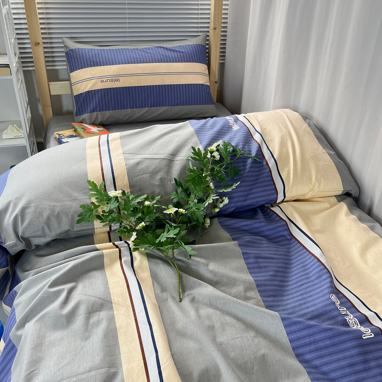 91家纺网 家纺一手货源 找家纺 云梦2025新款全棉印花学生宿舍套件 极光简韵