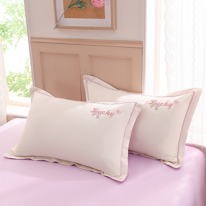 91家纺网 家纺一手货源 找家纺 登登家纺 2025新款A类长绒棉刺绣四件套-卡通 兔熊-白紫