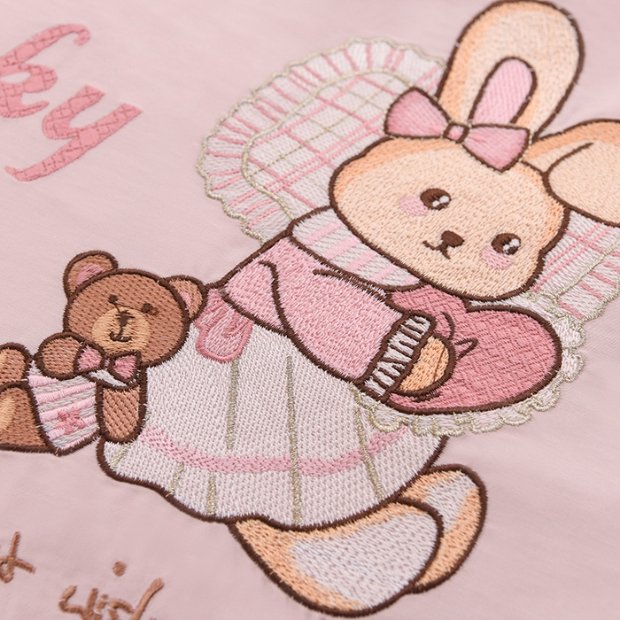 91家纺网 家纺一手货源 找家纺 登登家纺 2025新款A类长绒棉刺绣四件套-卡通 兔熊-粉