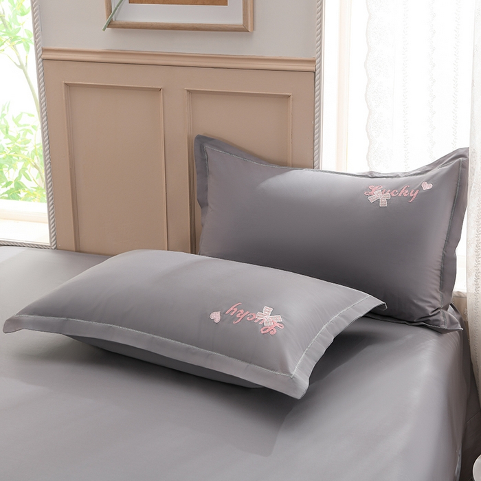 91家纺网 家纺一手货源 找家纺 登登家纺 2025新款A类长绒棉刺绣四件套-卡通 兔熊-灰