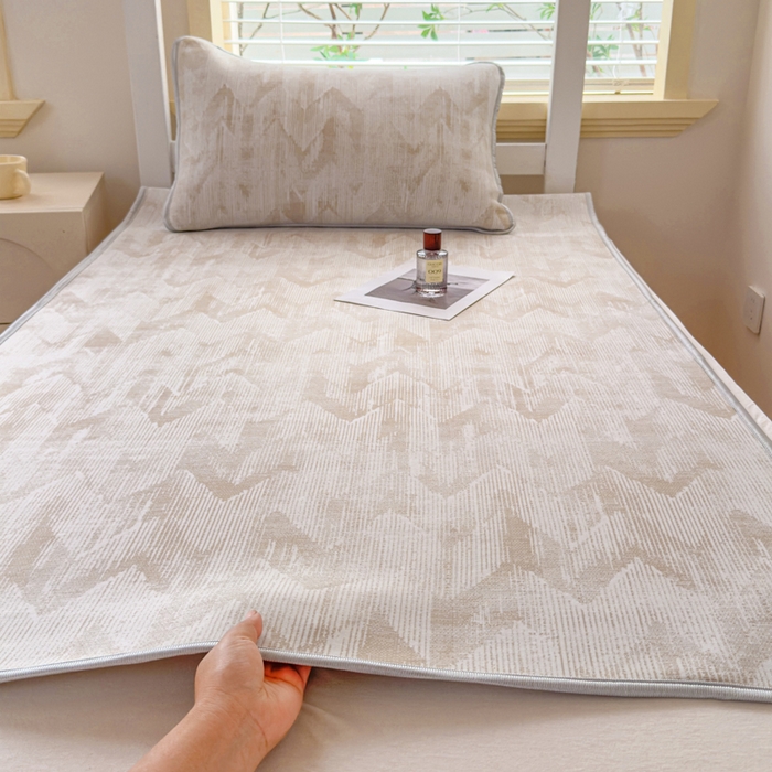 91家纺网 家纺一手货源 找家纺 小萌虎 2025新款亲肤舒适学生宿舍凉席PE凉感凉席席子 学生款山溪-咖