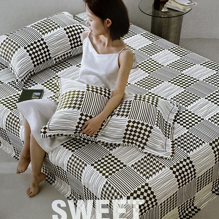 91家纺网 家纺一手货源 找家纺 威克凯丽 2025新款活性印花款纯竹纤维软凉席三件套 爱的幽香