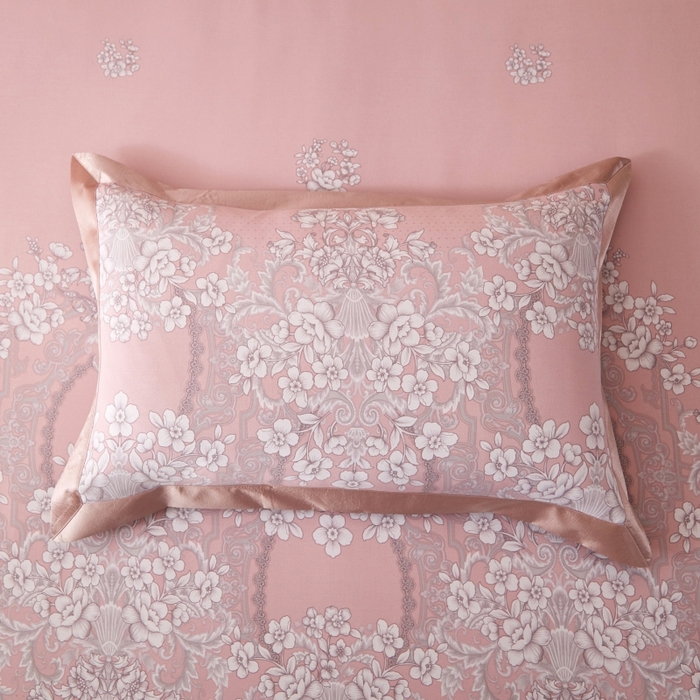 91家纺网 家纺一手货源 找家纺 威克凯丽 2025新款活性印花款纯竹纤维软凉席三件套 轻诗漫语-粉